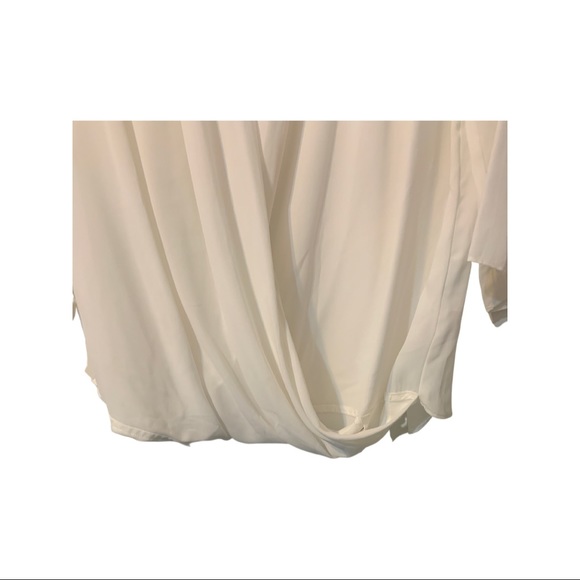 CLASSY NWT WHITE ‘NY&C’ BLOUSE!! - Picture 3 of 6